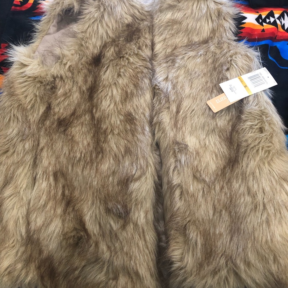 Fur vest